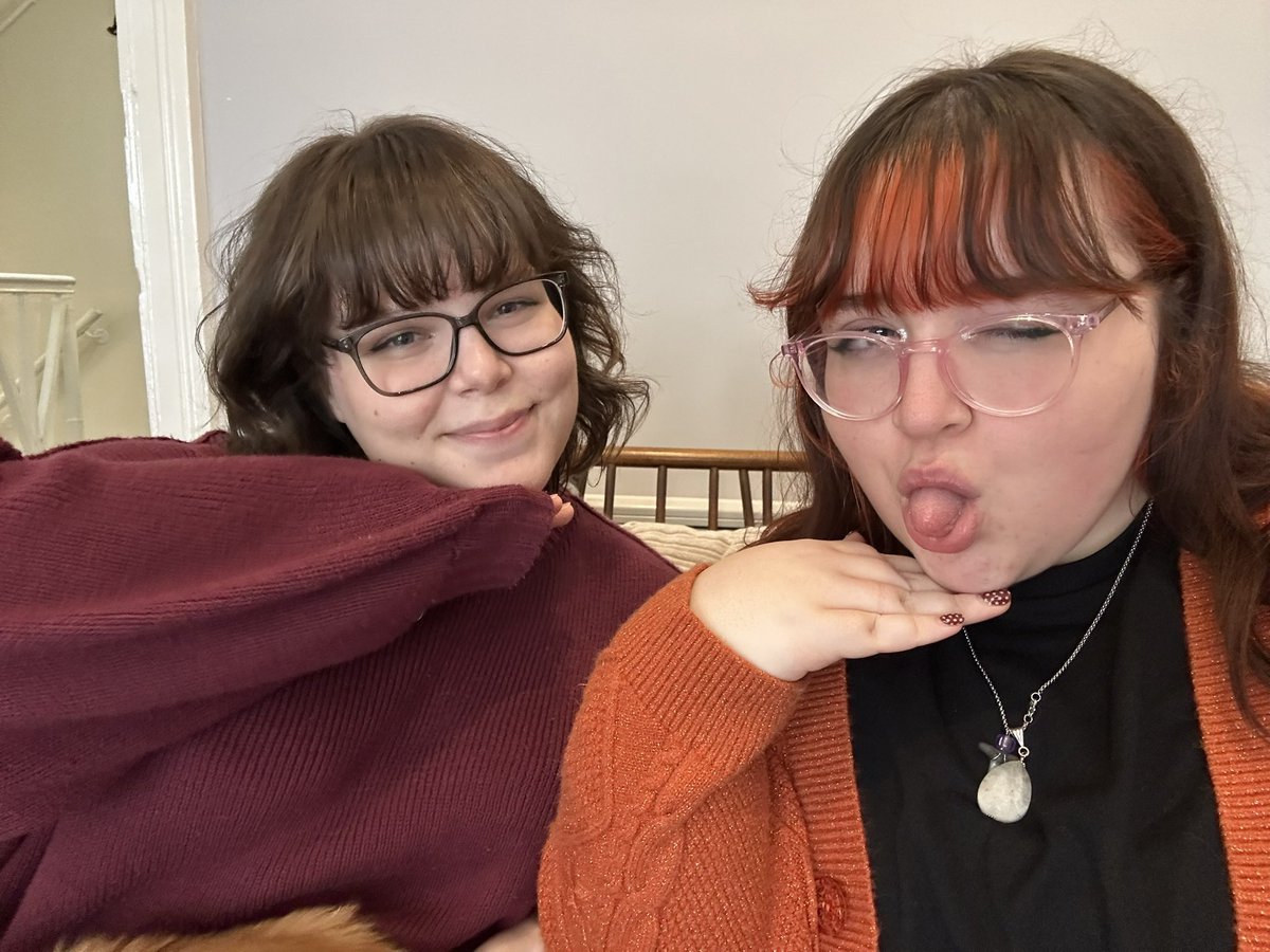 ashley is NOT OK☆ tweet media