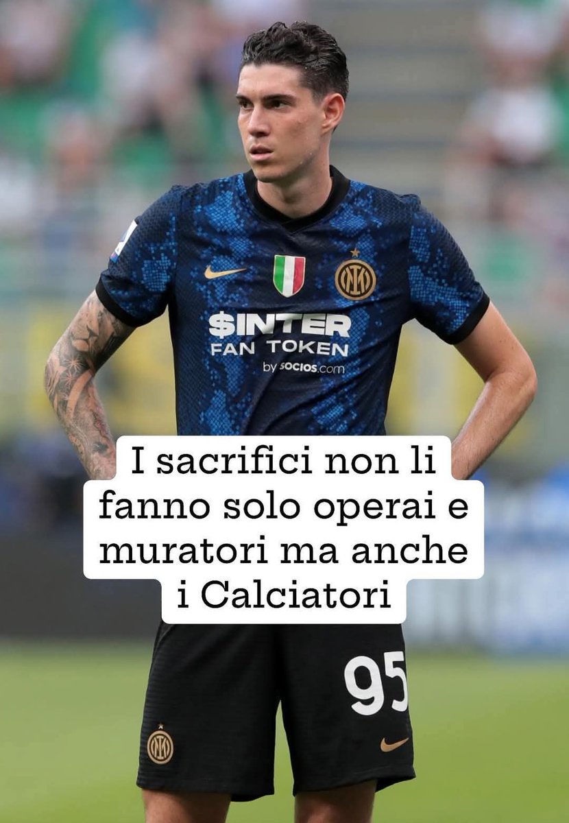 JCTweet_'s tweet photo. Volevo solo ricordarvi che Bastoni non è solo un figlio di cagna gravida nonché un disonesto simulatore conclamato ma è anche questa roba qui: https://t.co/8RtuLHaIx7