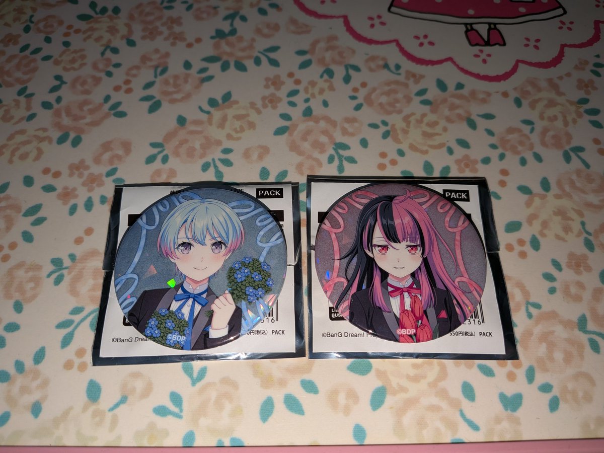 秋葉原ゲーマーズで ゆめみた4thの缶バッジ 2つだけ買いましたw そして