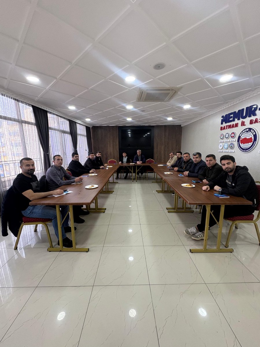 Büro Memur-Sen Batman tweet media