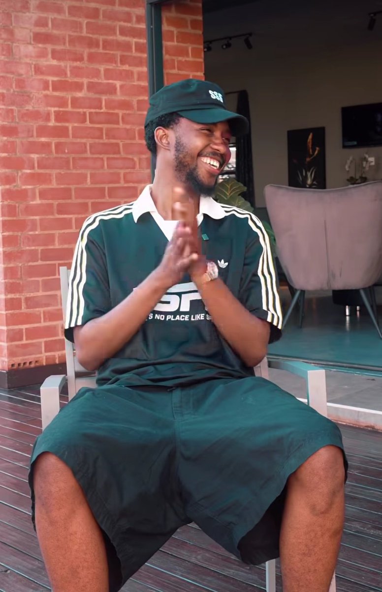 uBin Bin ndzena icanda lethu leli! 
Leave him for who?? Asiyindawo bakithi ❤️

MAIN MAN SWEET GULUVA 
SWEET GULUVA HAS GRACE
#HandsOffSweetGuluva
#AkhonamathembaZwaneIsLoved