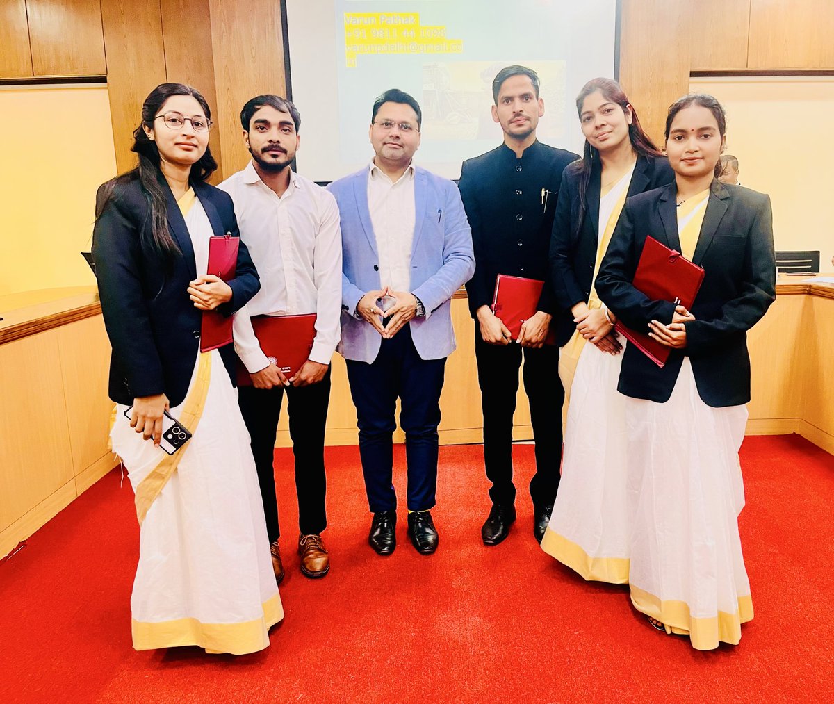VarunPathakCP's tweet photo. Served as Response Person at the 4-day National Training on Human Trafficking &amp; Modern Slavery by the VVGNLI, MoLE Govt. of India.

Grateful to contribute alongside officials &amp; experts nationwide. Thanks to Nakamura Mari (Japan) &amp; Dr. Manoj Bhai.

#HumanRights #HumanTrafficking https://t.co/k2aikGwaMf