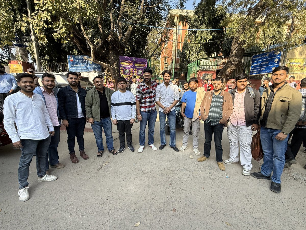 Avinash_DHT's tweet photo. ASAP North Campus meeting held successfully at Delhi University ✊
Discussion on strengthening student representation &amp; resolving campus issues.
Students First. Always.

@ArvindKejriwal @AtishiAAP @Saurabh_MLAgk @AamAadmiParty 

#ASAP #DelhiUniversity #CampusVoices #aap #dusu https://t.co/MUSTVYTiqj