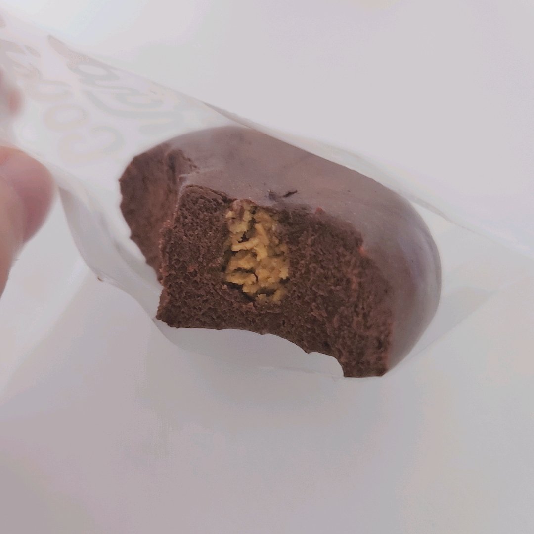 hopering1147's tweet image. 저도 이거 당했음~
심지어 처음 깨물때가 이랬고 두번째 먹었을때 꼴랑 저거 들어있었음ㅋㅋㅋㅋㅋㅋㅋ
더군다나 어머니가 우리집 딸랑구들한테 선물로 주시겠다고 구매하신건데 이래서 나보다 엄마가 더 속상해하셨음...