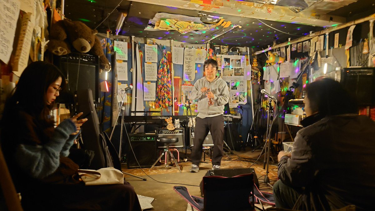 morimorimoz's tweet photo. 無善寺でライブしてました。自分ピアノ、のぶゆきさんVo編成。

無善寺、JRの件はあるけどひとまずは4月以降も営業継続とのことでした。 https://t.co/CQCI51kNao