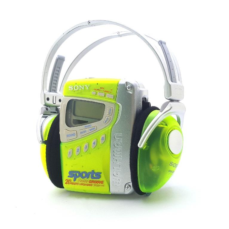 ObsoleteSony's tweet image. 1999 Sony WM-FS1 Sports Walkman