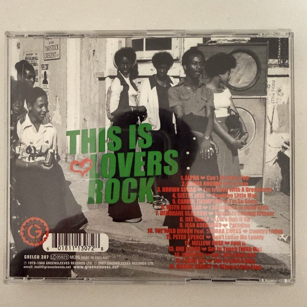 今度の結婚式でBGMとして使おうと思ってるラヴァーズコンピ2選