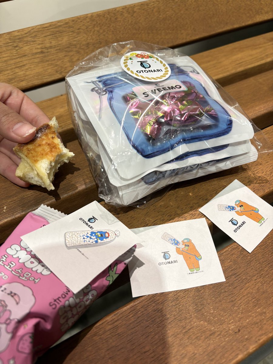 #オトナリマート  #群馬県非公認キャラクター
STEPNのお散歩がてらみんなで非公認シールもらいにお買い物ーーーー！！