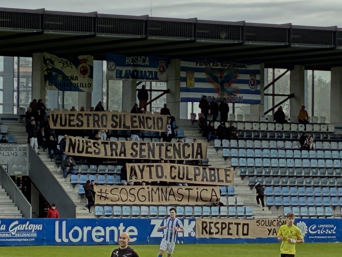 Marc_Gimnastico's tweet photo. La afición de la Gimnástica habla claro.
Ayuntamiento, solución ya!!!
#SOSGimnastica https://t.co/FYqyyxYZ53