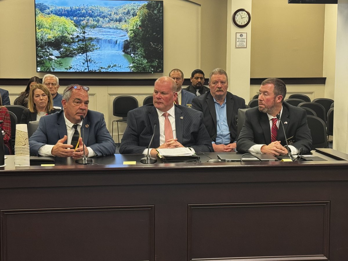 KPFF Legislative Affairs Coordinator Jeff Taylor testifies on HB 516 referencing the retirement benefits for probationary employees before the Public Pension Oversight Board. 

Video is available on YouTube KY LRC Channel.