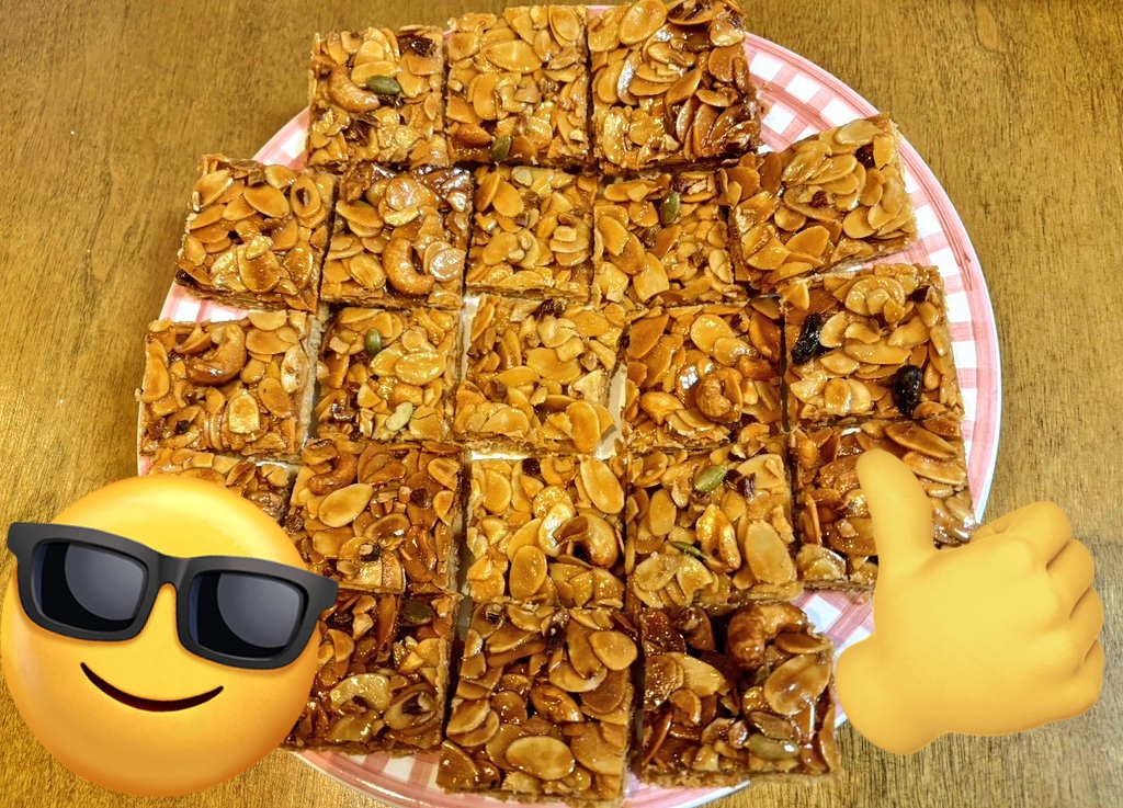 LadyG_ridill's tweet photo. 今年もガガの熱い要望によりチョコではなくフロランタンをもらいました👏 https://t.co/IjQugzilxr