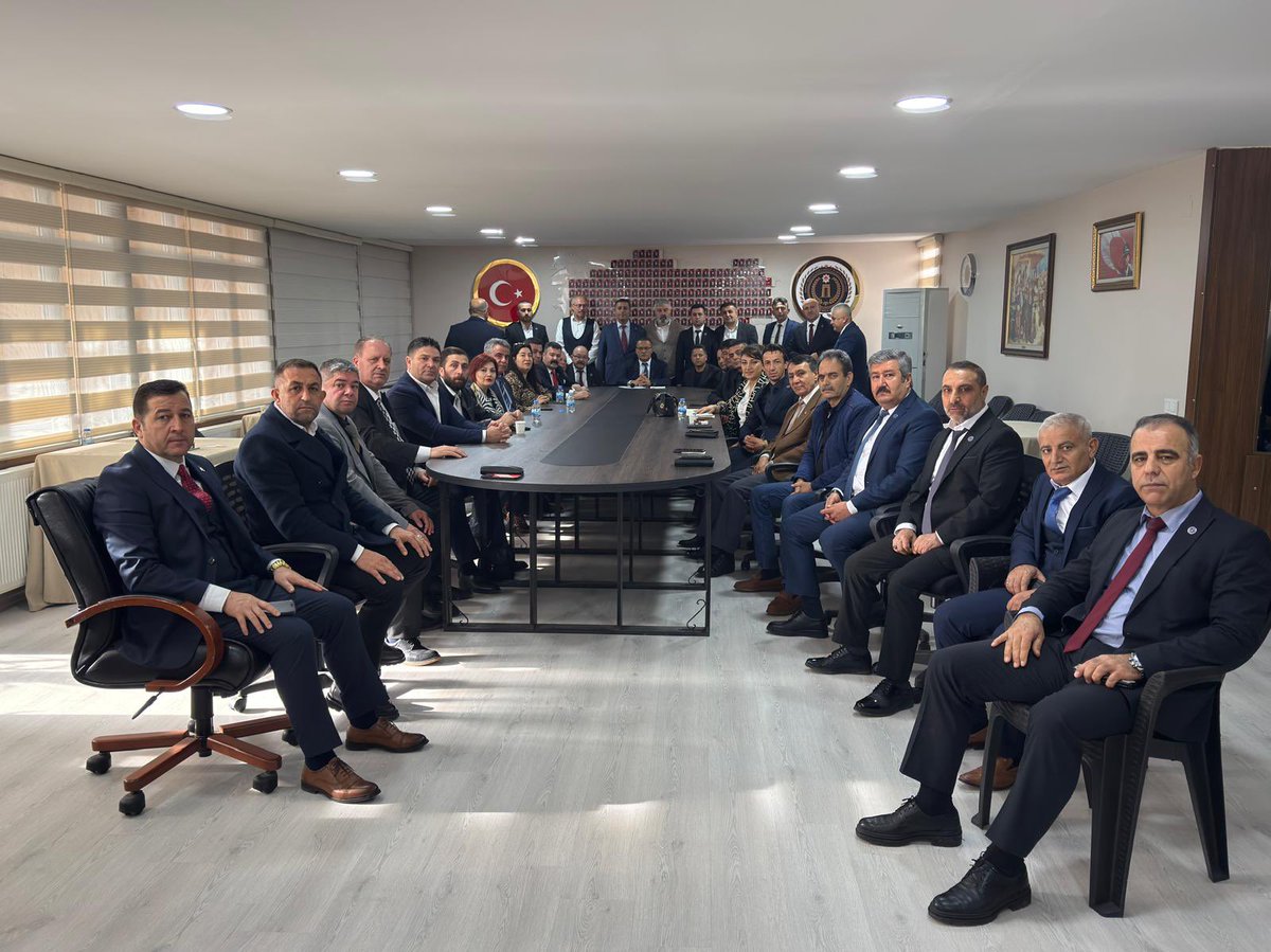 Emniyet Teşkilatı Vazife Malulü ve Şehit Aileleri Vakfı (EMŞAV) olarak 2026 yılı genel değerlendirme ve istişare toplantımızı, tüm Bölge, İl ve İlçe Başkanlarımızın katılımlarıyla iki gün boyunca verimli bir şekilde gerçekleştirdik.

Toplantımızda; Başkanlarımızın sahadan, Şehit