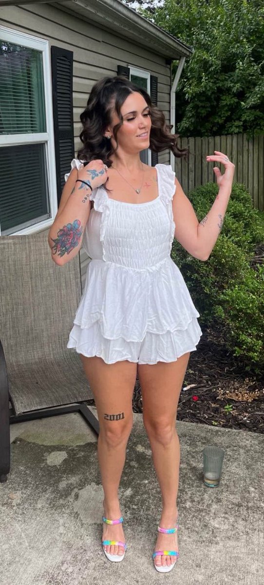 RealBlackedx's tweet photo. Paris - Ohio - Facebook 

#mom #singlemom #real #facebook #woman
#blonde #creep #creepshot #college #brunette https://t.co/i4FbGXYqqe