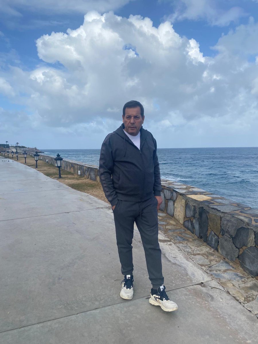 🚶‍➡️☕️💧☀️