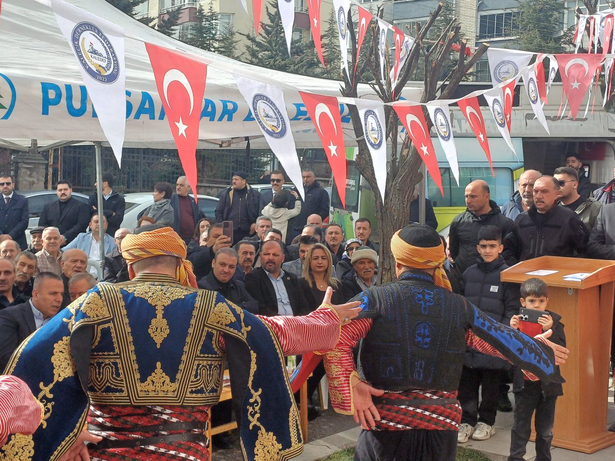 zafercoktan's tweet photo. Kalecik Dernekler Fedrasyonu Genel Merkez binası açılışına katıldım. Federasyon başkanımız Gökhan Balcı kardeşime ve yönetimine başarılar diliyorum. https://t.co/RP0vqZu4eb