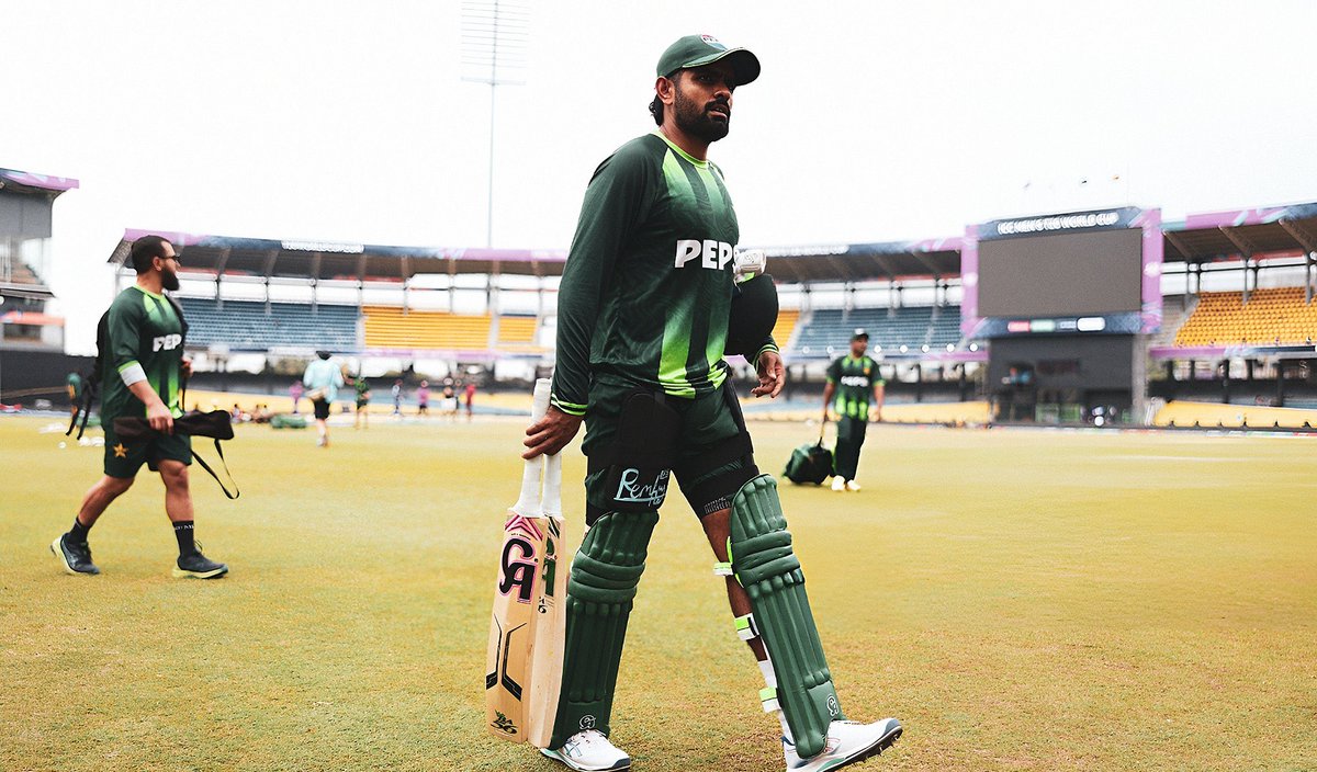 Isit9k's tweet photo. ToDay is yours, redeem it

Come On @babarazam258 Prove It…🇵🇰

#PAVSIND #TRENDING #PAKISTAN #INDIA https://t.co/nPEeM6jNR9