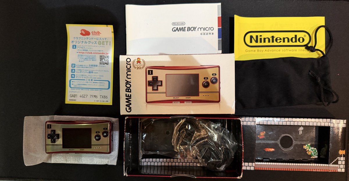 念願のゲームボーイアドバンスmicro ファミコンカラー👍
使い勝手良くて最高！😆