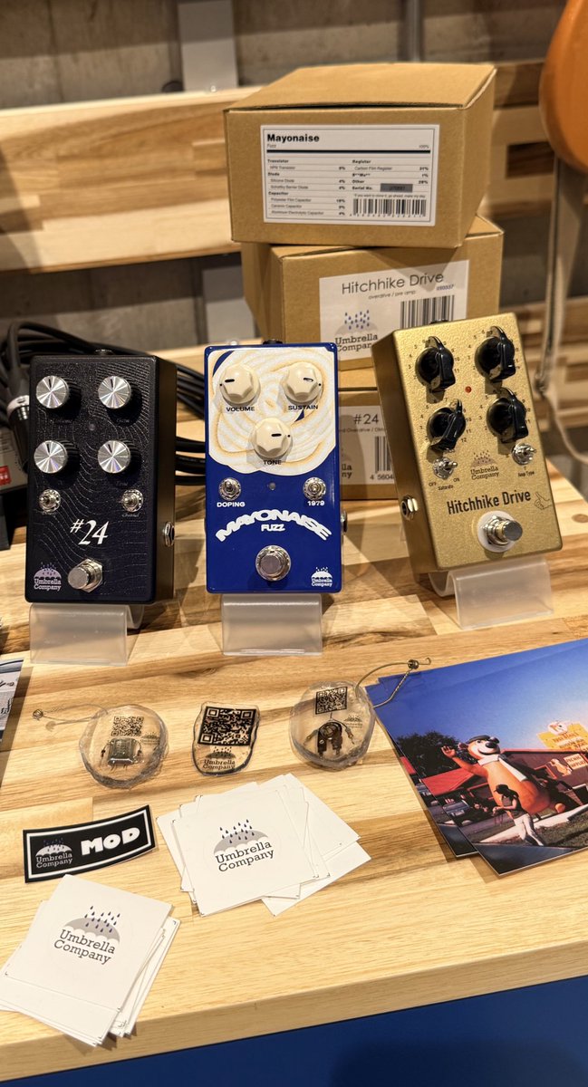 せっかく東京に来たので吉祥寺に寄り道して
GIZMO MUSICさんへ☺️
アンブレラカンパニーさんがお取り扱いされているペダルがずらり！
色鮮やかに配置され、たくさんのペダルたちが、みんな生き生きと輝くディスプレイで感動しました🥺✨美しかった...！
ありがとうございました！！♬♪