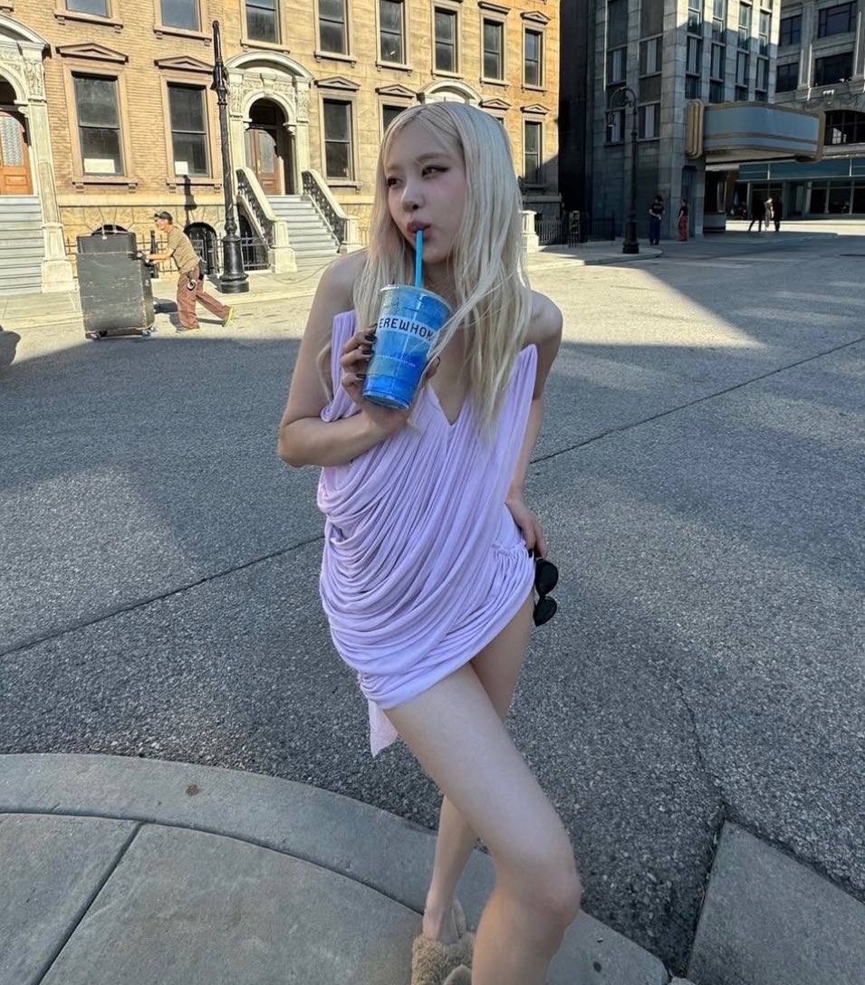 ควีนแห่งการยืนบิด คือบิดอะไรขนาดนั้นอ่ะ
55555555555555555555555555555555555555