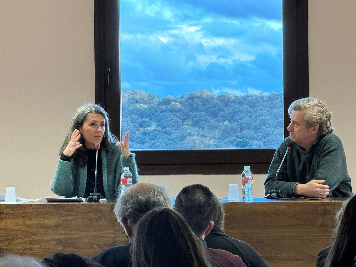 eleusinos's tweet photo. Algunos recuerdos del último Encuentro Eleusino en El Pardo, titulado “El sentido de la vida”, en el que nos acompañaron @BarilliAyanta, @JavierGomaL, el @doctorgaona, el @DrAngelDurantez, Elena Ferraris y
@JaviPerezCampos.
Fotografías cortesía de Ray Solans. https://t.co/UDyPUpylbp