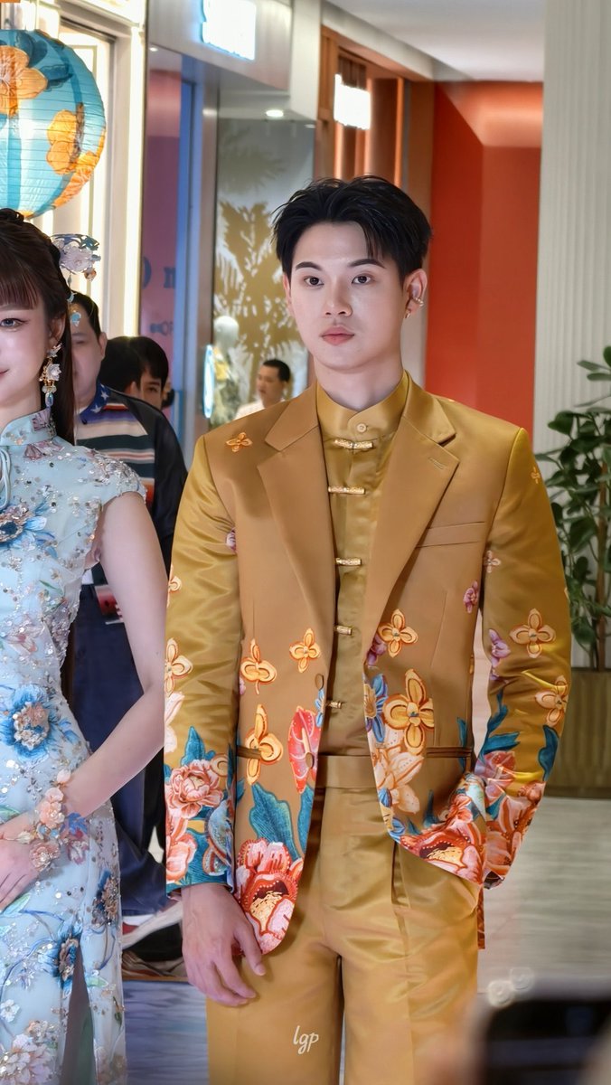 nachalucha_'s tweet image. หนึ่งหยิน หนึ่งหยางคือวิถี 一阴一阳之谓道，紫气东来✨

#yinyin_anw 
#CNYCentralParkXYinAnan