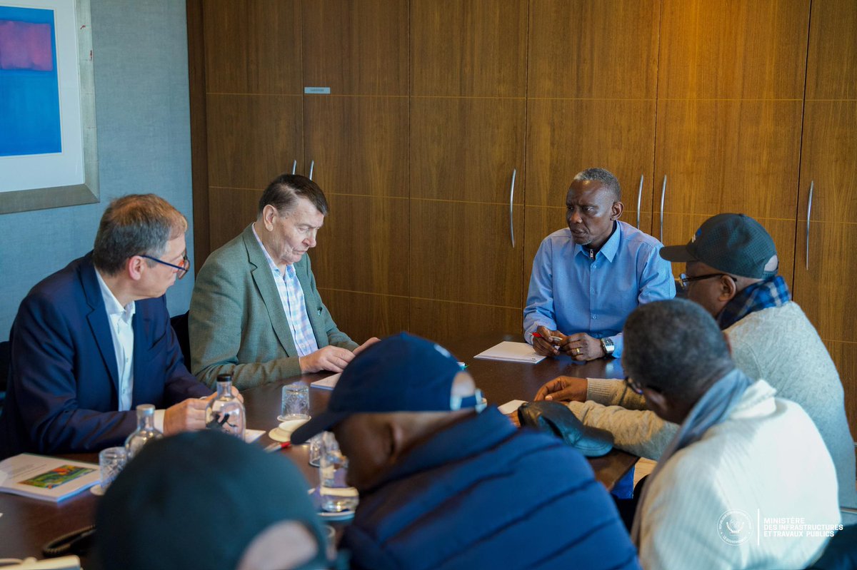 #RDC ! Hollande :Remise de l'accord de principe au consortium du projet intégré de Tramways de kinshasa, John banza Lunda appuie sur l'accélérateur.

Rotterdam, 14 février 2026, poursuivant son séjour de travail aux Pays-Bas, le ministre des infrastructures et travaux publics a