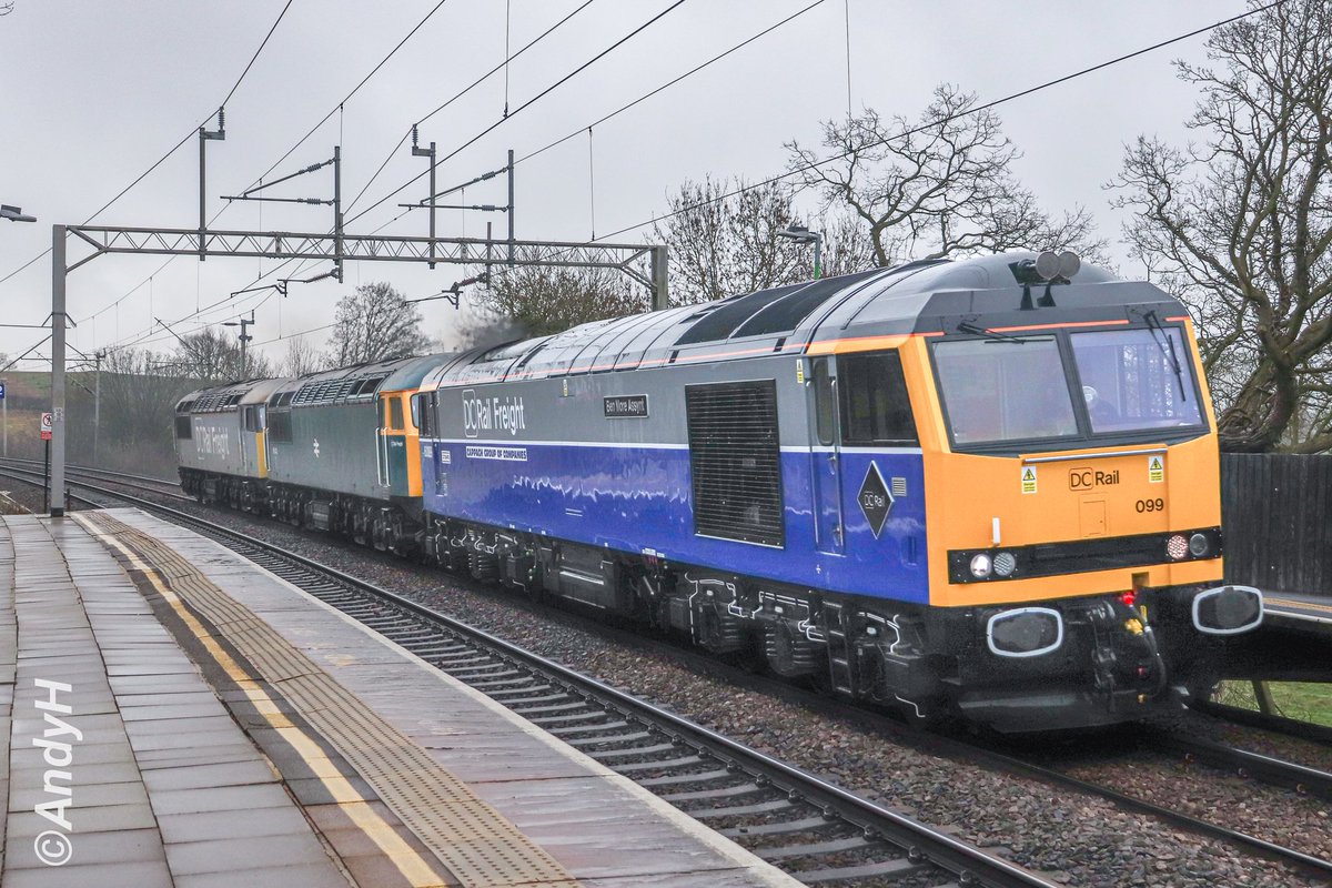 #SixtySunday A lovely trio passing Long Buckby in less than ideal ...