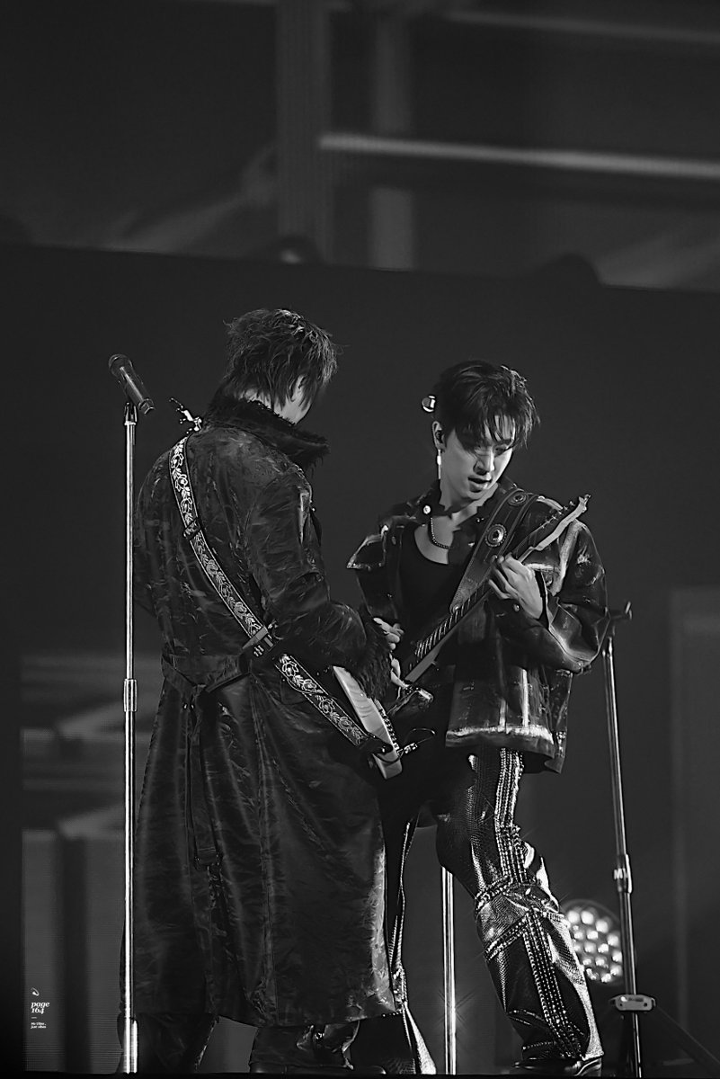 p_164pix's tweet photo. คู่หูชาวร็อค 🖤❤️✨

GEMINI THE RISER SUPERSTAR
#RISERCONCERTD3
#Gemini_NT #PerthTanapon https://t.co/zAZHHVO2Qe