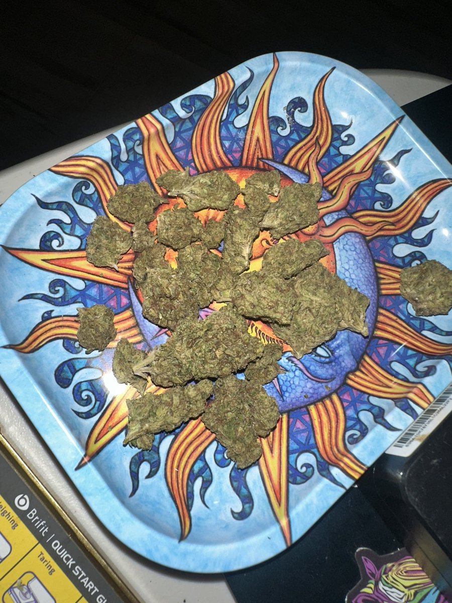 kintaro_nin's tweet image. Ngayon ko lang natreat sarili ko this Valentine’s day, sarap maging single. 

🍃🥰🍜

#selflove 
#indica - Fatso