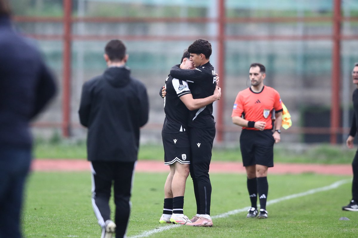 Dani Ponz 👓 tweet media