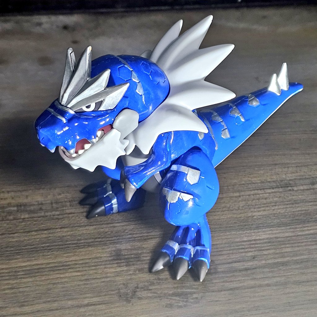 ポケプラ、ガチゴラス。ウチのZAでの初めての色違いの子である
