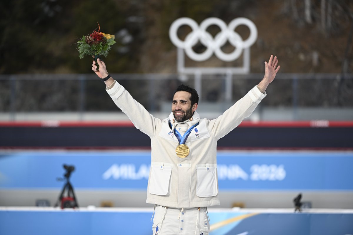 [#MilanCortina2026]
Cérémonie de réattribution des médailles de Vancouver 2010 🏅
Martin Fourcade a officiellement reçu sa sixième médaille d’or olympique.🥇 
Avec ce 6ᵉ titre, il devient l’athlète français le plus titré de l’histoire des Jeux olympiques. 🇫🇷

📸CNOSF/KMSP