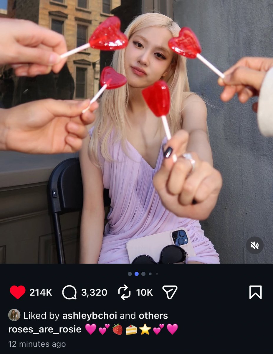 i guess this is rosé’s way of wishing us a happy valentine’s day because pics from this shoot dropped in like june of last year skjh. she’s so cute!!! the ⭐ emoji isn’t valentines themed though 👀
