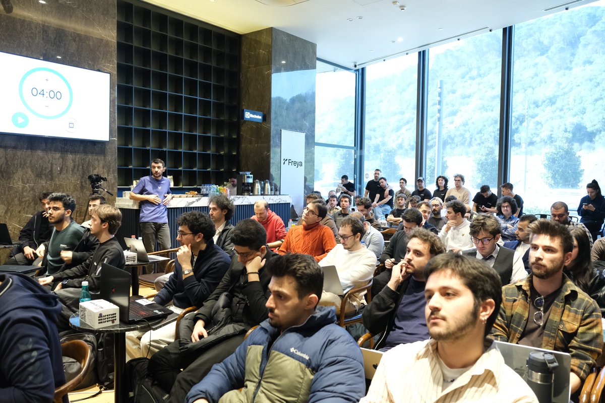 Komünite —— Bir defa yap, hep sat! tweet media