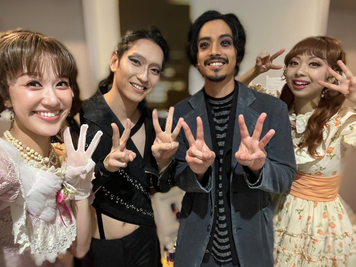 yumemaoto's tweet image. エリザベートの同い年ちーむ。

みんな優しくて
ゆるりーーとした会が行われました笑

#エリザベート 
#平成5年 
#平成6年