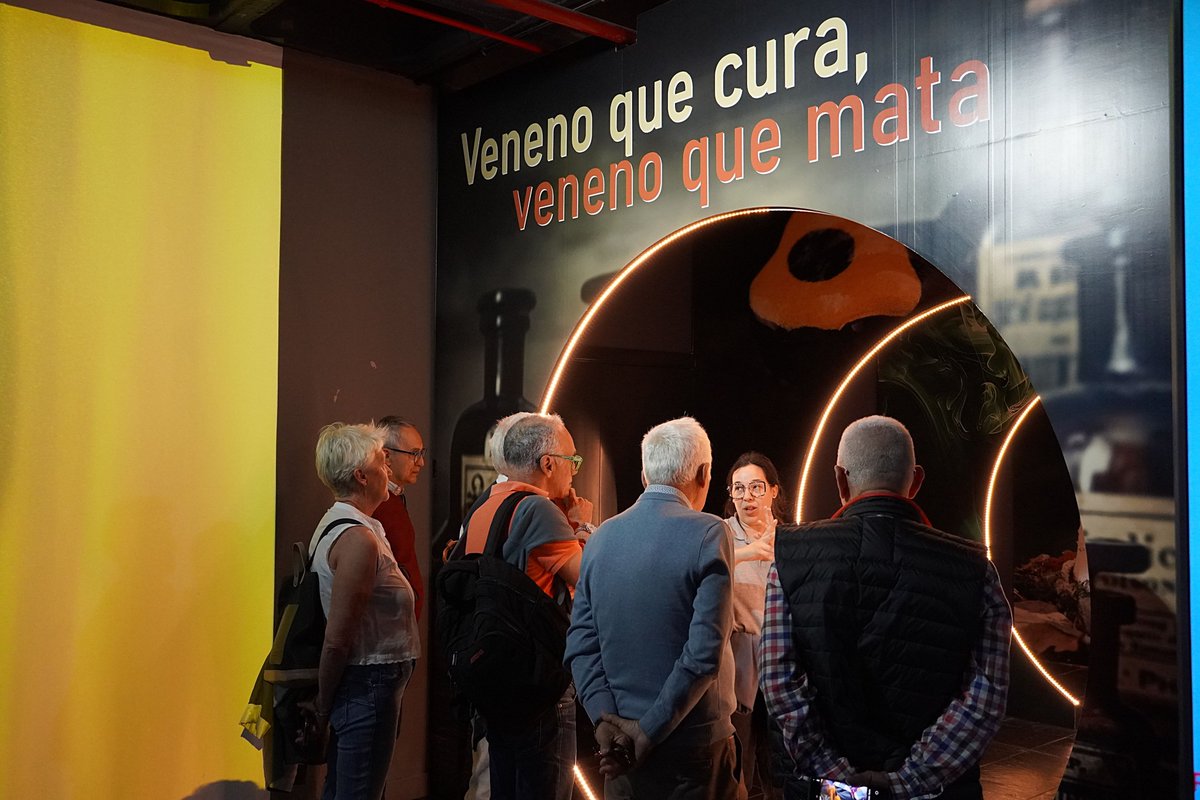 #MuseoElder, el museo que siempre te sorprende. Descubre la amplia propuesta. ¿Conoces “VENENO QUE CURA, VENENO QUE MATA”? Formada por 450 piezas, presentadas en 21 vitrinas y 24 paneles muy didácticos con fósiles, plantas, medicamentos o publicidad.

ℹ️ MUSEOELDER.ES.