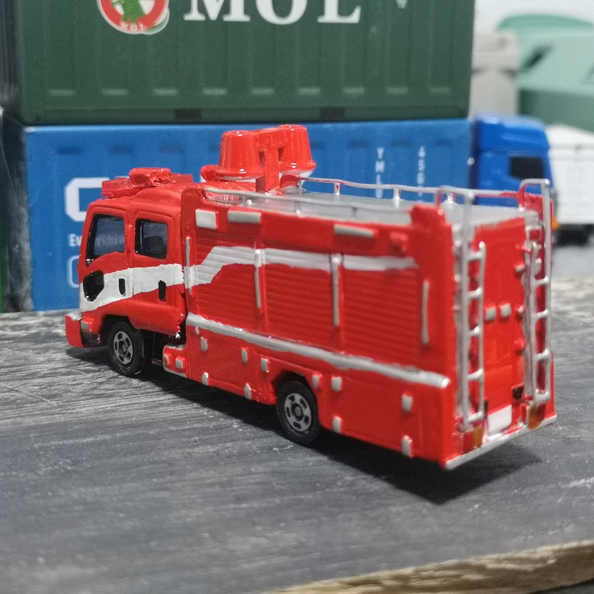 フォワード完成です! エルフのキャビンを2台分使い東京消防庁の07