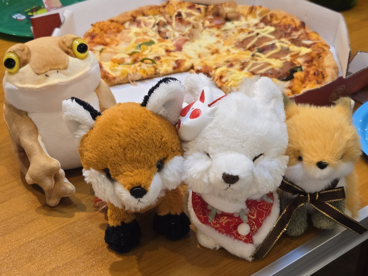 ぬいオフ…！コン太くんたちが先に帰宅してしまって撮り逃しました😭
🐸かえる君 <a href="/mahiru_kororun/">あおの あひる</a> 
🦊十三太君 <a href="/hiyomeki13/">とおあまりみつ🌸</a>