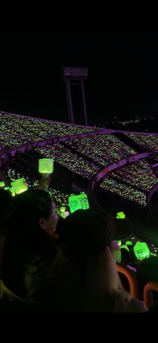 “วันนั้นใครมาบ้างครับ”