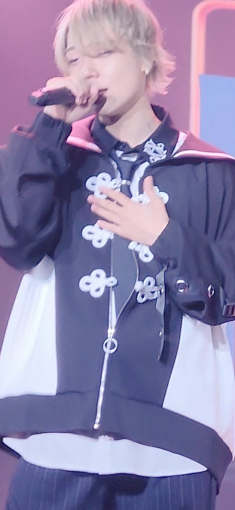 K_R_T0601's tweet image. aCollection✨
衣装もお歌も最高でした😊
蓮くんらしい選曲でペンラブンブンしちゃった🎵
#aCollection