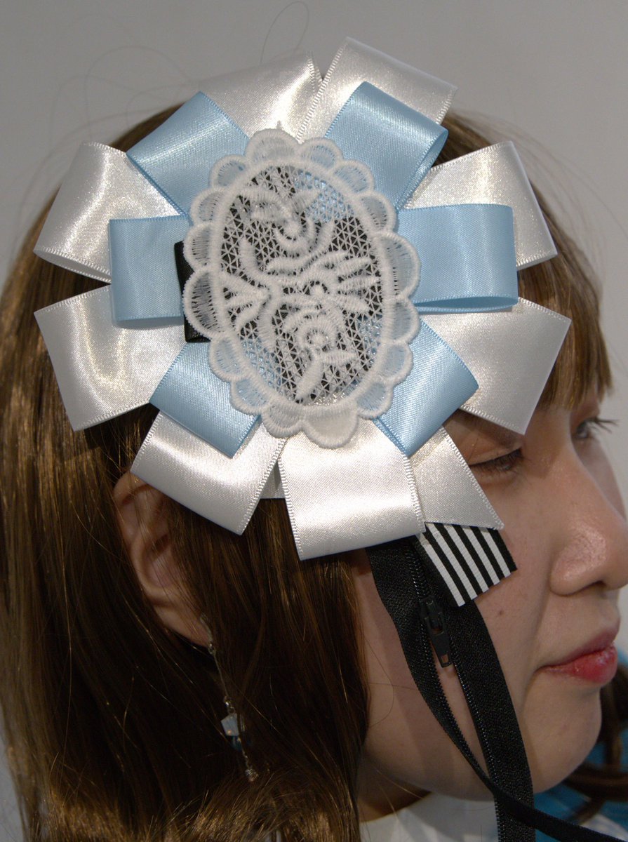 作品紹介】 ♠️♣️ロゼットヘッドドレス♥️♦️ サテンリボンを使用