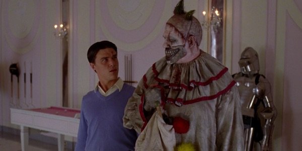 AHS_FRA's tweet image. American Horror Story : Freak Show (2014). Quel sont vos moments préférés ? 🎪🤡👭🎙 #AHS #AHSFreakShow