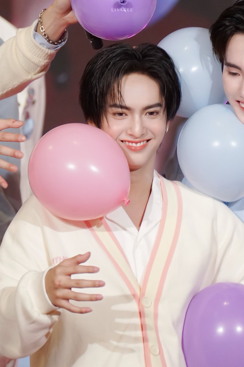 15.02.26 🎀 | #FinelinexBUS

น้องเป้อกับลูกโป่ง น่ารักสดใสทิสุดในโลกกก 🫳🏻

FINELINE HAPPINESS WITH BUS

#COPPERdechawat
#FinelineHappinessUnlockxBUS