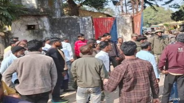 ndtv's tweet photo. Papers From 1995 Shine Light On Nagaland Village Where Violence Broke Out
https://t.co/SmsfbIJMki https://t.co/I7dLpQBPjF