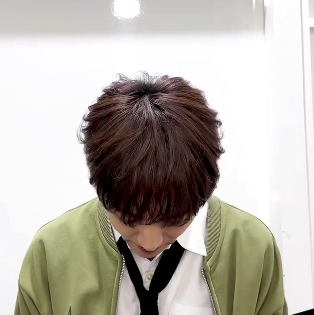 록쫀쿠 굴리는척하면서 쓰다듬을게