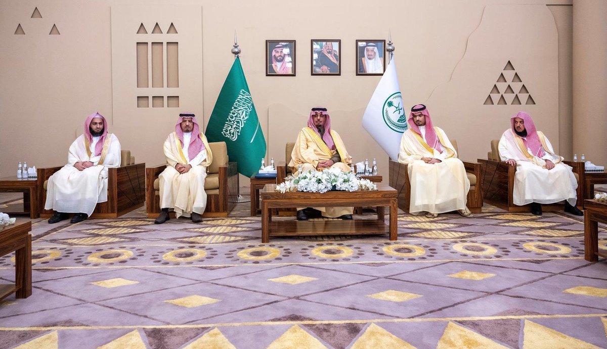 الأمير راكان بن سلمان بن عبدالعزيز:

أسأل الله أن أكون عند حسن الظن، وأن يوفقني لخدمة القيادة والوطن.

-