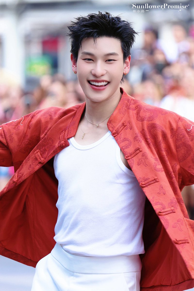 📅「𝟮𝟱𝟬𝟮𝟭𝟱」

Tiny smile, massive impact.🥰

🚗ˎˊ˗⁀* <a href="/TOTOGABACK/">OFFROAD 🚗</a> ⸝⸝⸝⸝🦌⋆꙳⊹🌻⋰

มหาเป็ดเฮงยาวกับออฟโรด 
#MKCNYxOFFROAD 
#ออฟโรด #offroadKTP
