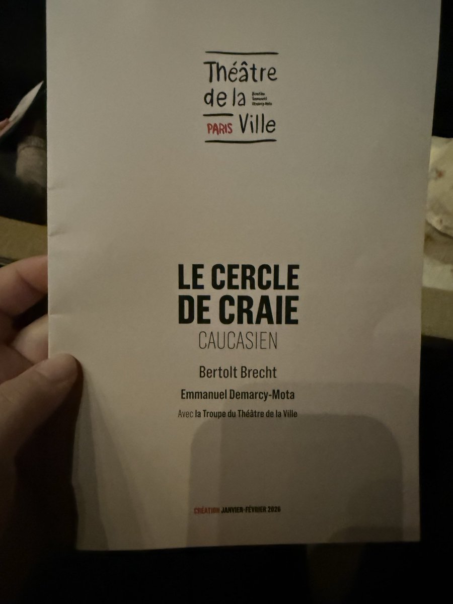 surlesecrans's tweet photo. le brecht au théâtre de la ville avec élodie bouchez c’était assez excellent je dois dire https://t.co/ORwKCyOL9B