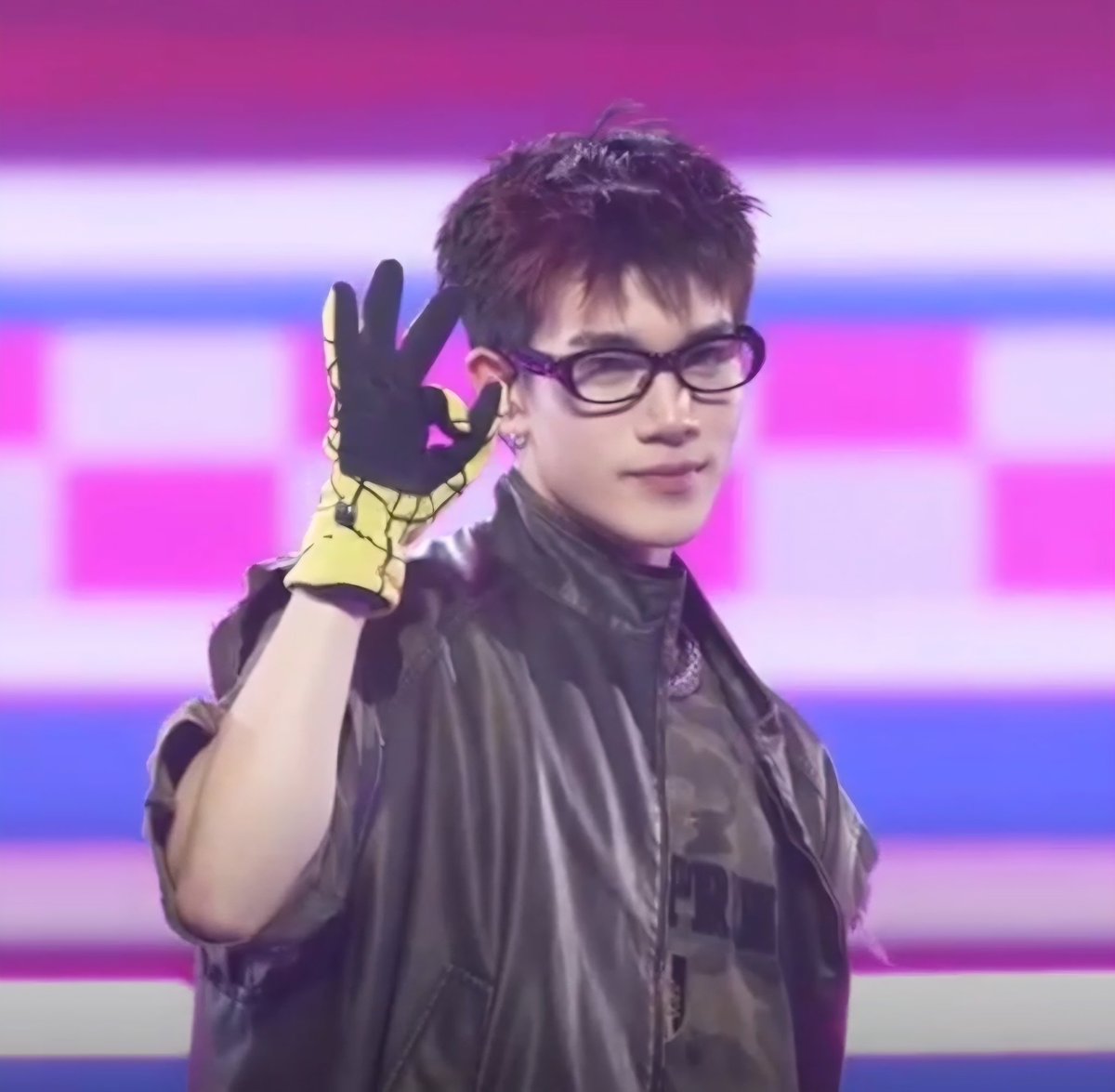 น่ารักมากนินาาาาาาาาาาาาาา 🥹🤏🏻

FOURTH BORN TO BE ARTIST
#RISERCONCERTD3 <a href="/tawattannn/">FOURTH</a> 
#Fourthnattawat #โฟร์ทณัฐวรรธน์