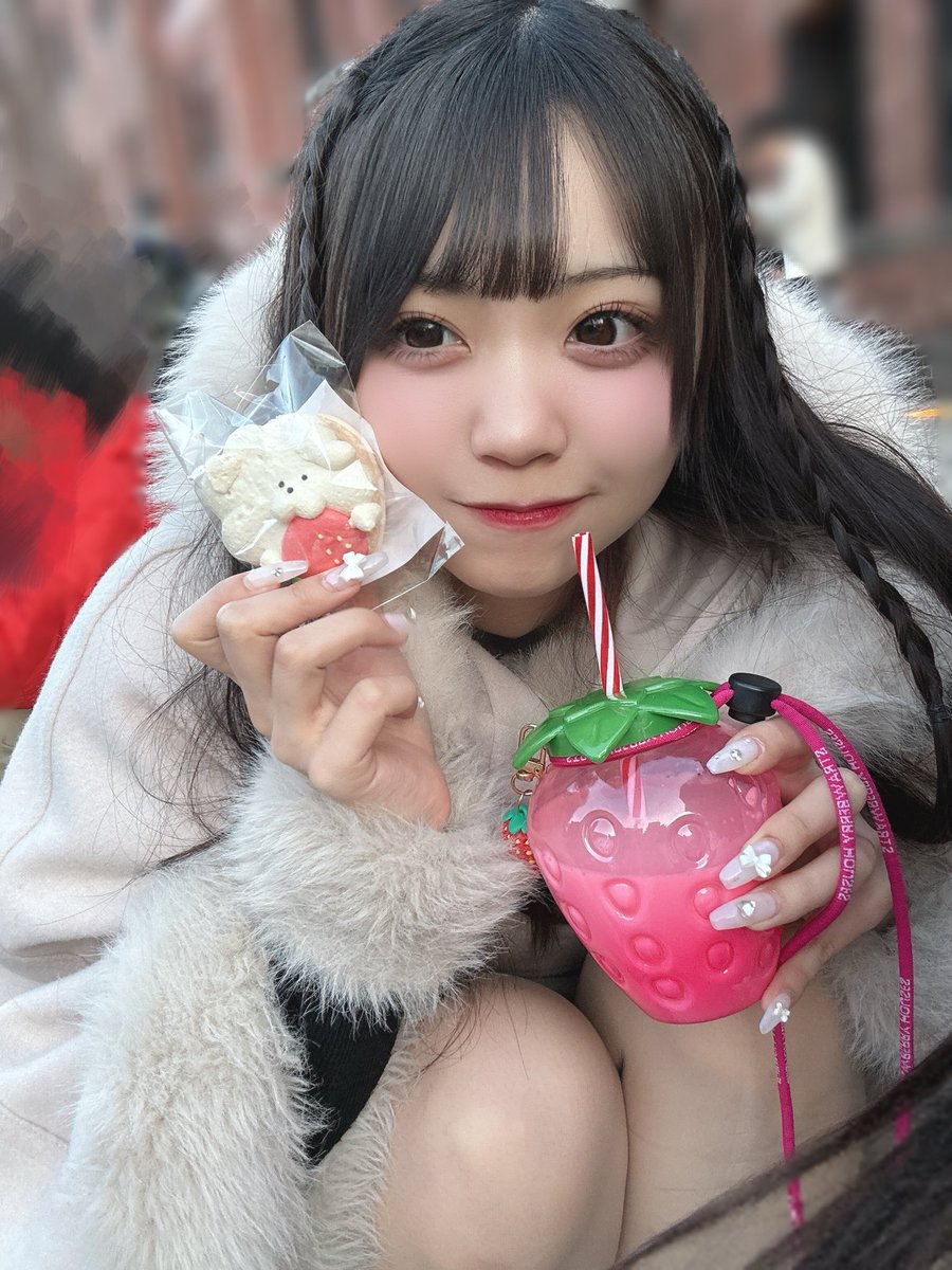 よそ見しないで><